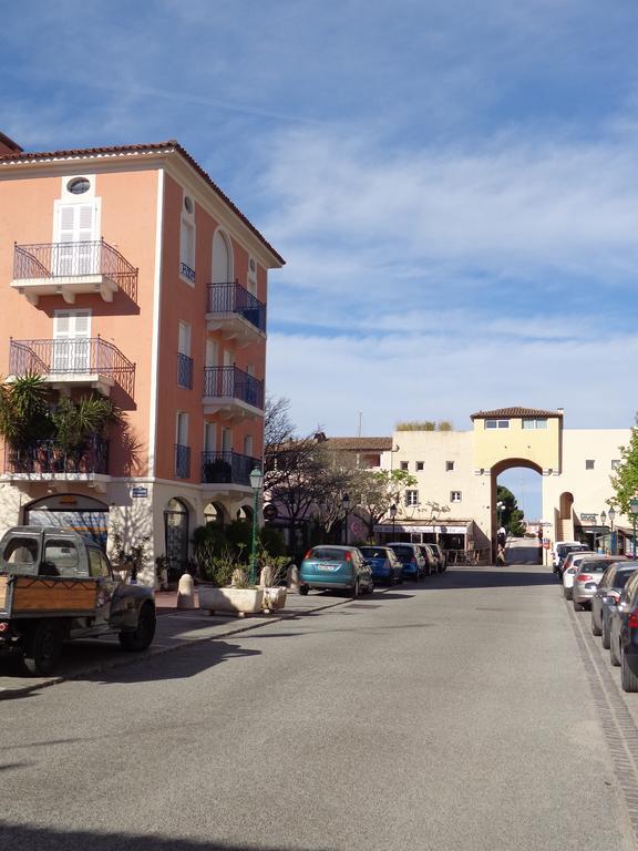 Apartment Port Grimaud Buitenkant foto