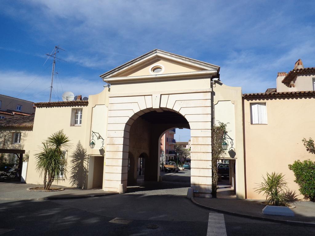 Apartment Port Grimaud Buitenkant foto